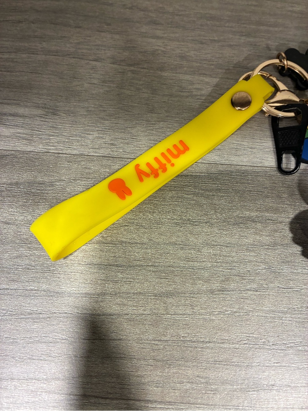 Miffy Keychain - Picture 2 of 3